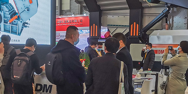 【直擊現(xiàn)場·開展第三天】精彩繼續(xù)！360°展示東蒙E6.530展臺盛況，聚焦baumaCHINA2020現(xiàn)場搶先看！